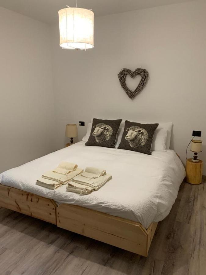 Appartamenti E B&B Casa Ester バゼルガ・ディ・ピネ エクステリア 写真