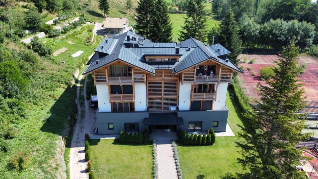 Appartamenti E B&B Casa Ester バゼルガ・ディ・ピネ エクステリア 写真