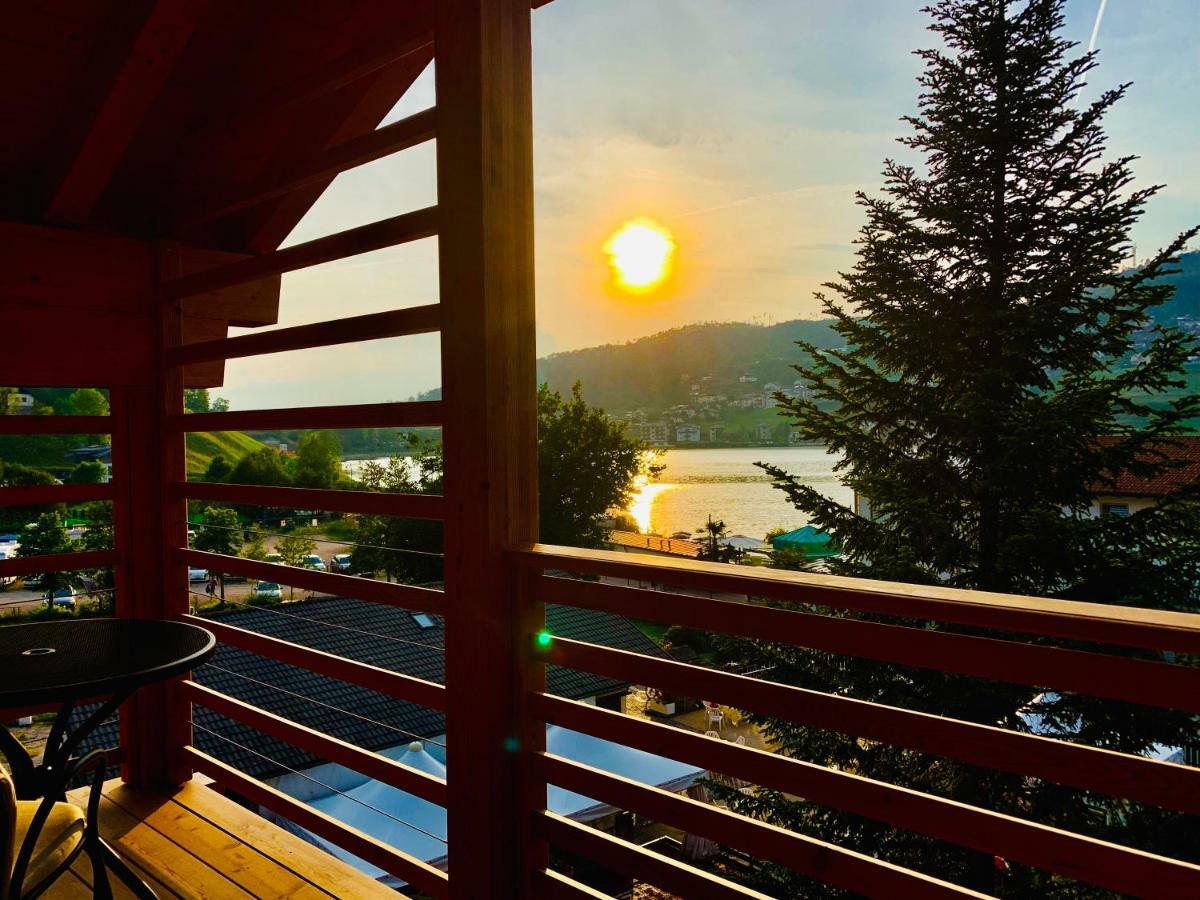 Appartamenti E B&B Casa Ester バゼルガ・ディ・ピネ エクステリア 写真