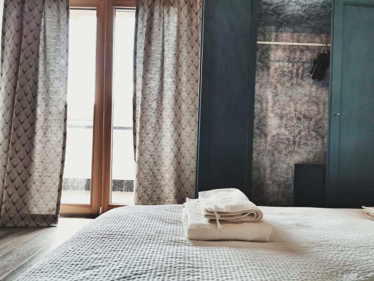 Appartamenti E B&B Casa Ester バゼルガ・ディ・ピネ エクステリア 写真