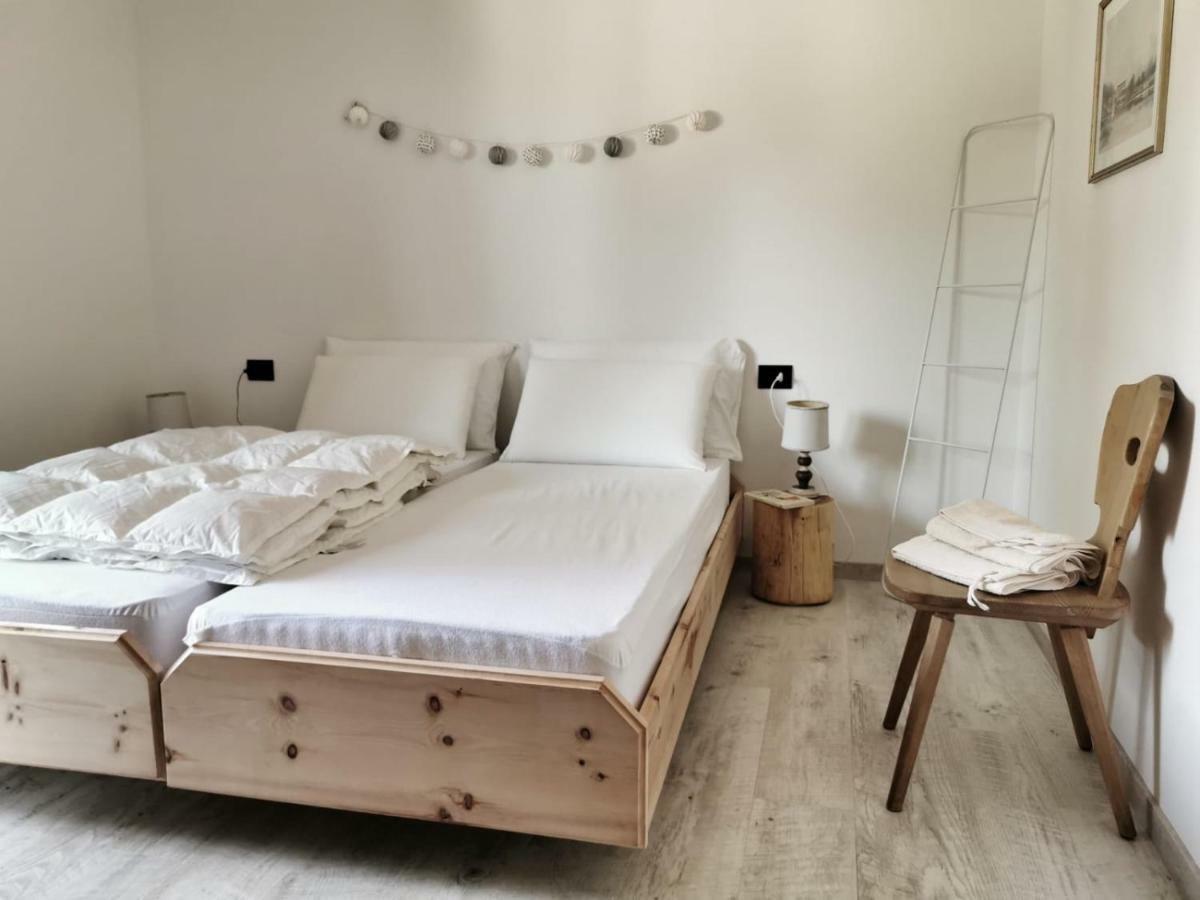 Appartamenti E B&B Casa Ester バゼルガ・ディ・ピネ エクステリア 写真